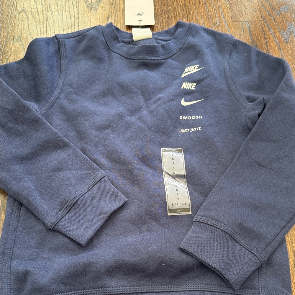 Nike kids Navy Crewneck Sweater size small